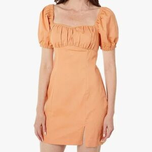 ASTR the Label Wendy Dress, papaya, with ruched bust and puff sleeves Sz M GUC